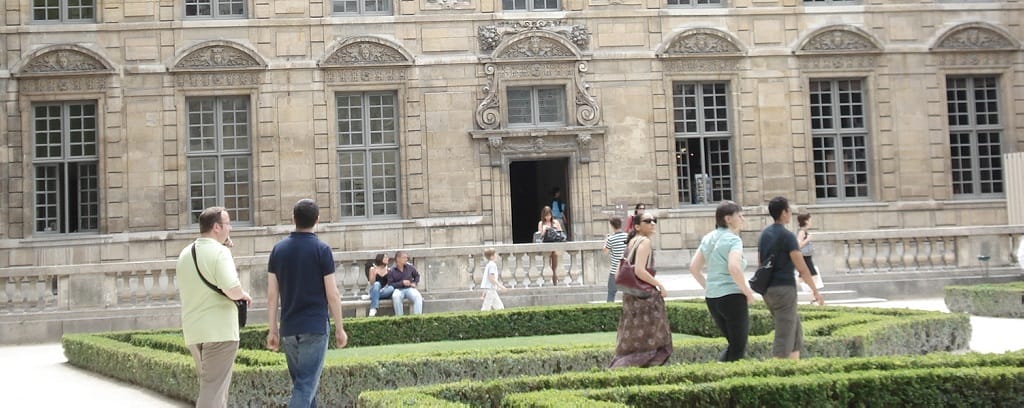 Photo of Paris courtyard